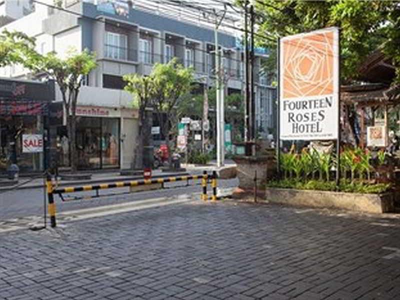 Fourteen Roses Beach Hotel Legian  Exterior photo