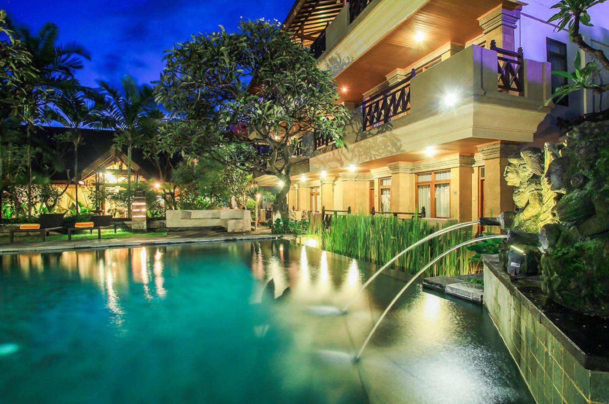 Fourteen Roses Beach Hotel Legian  Exterior photo